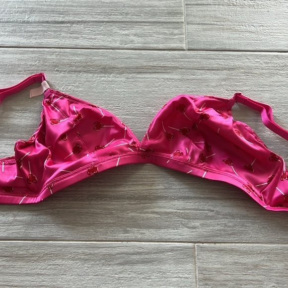 Victoria’s Secret Tease Wireless Triangle Bralette Forever Pink Lollipops Small - Picture 11 of 11
